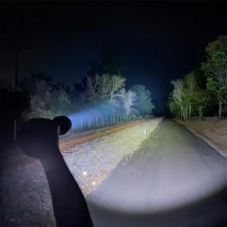 Imagem de Lanterna tática extremamente potente (3400 Lumens)